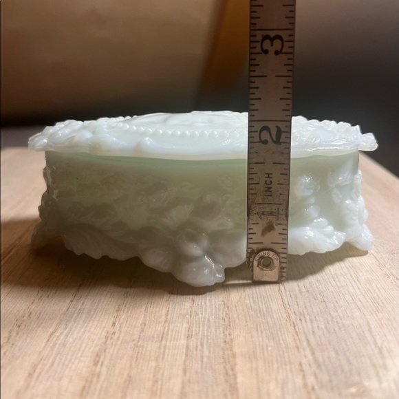 Sold!1950s Fostoria Jenny Lind Milk Glass Hat Pin Box And Oval Vanity Tray - Picture 7 of 10